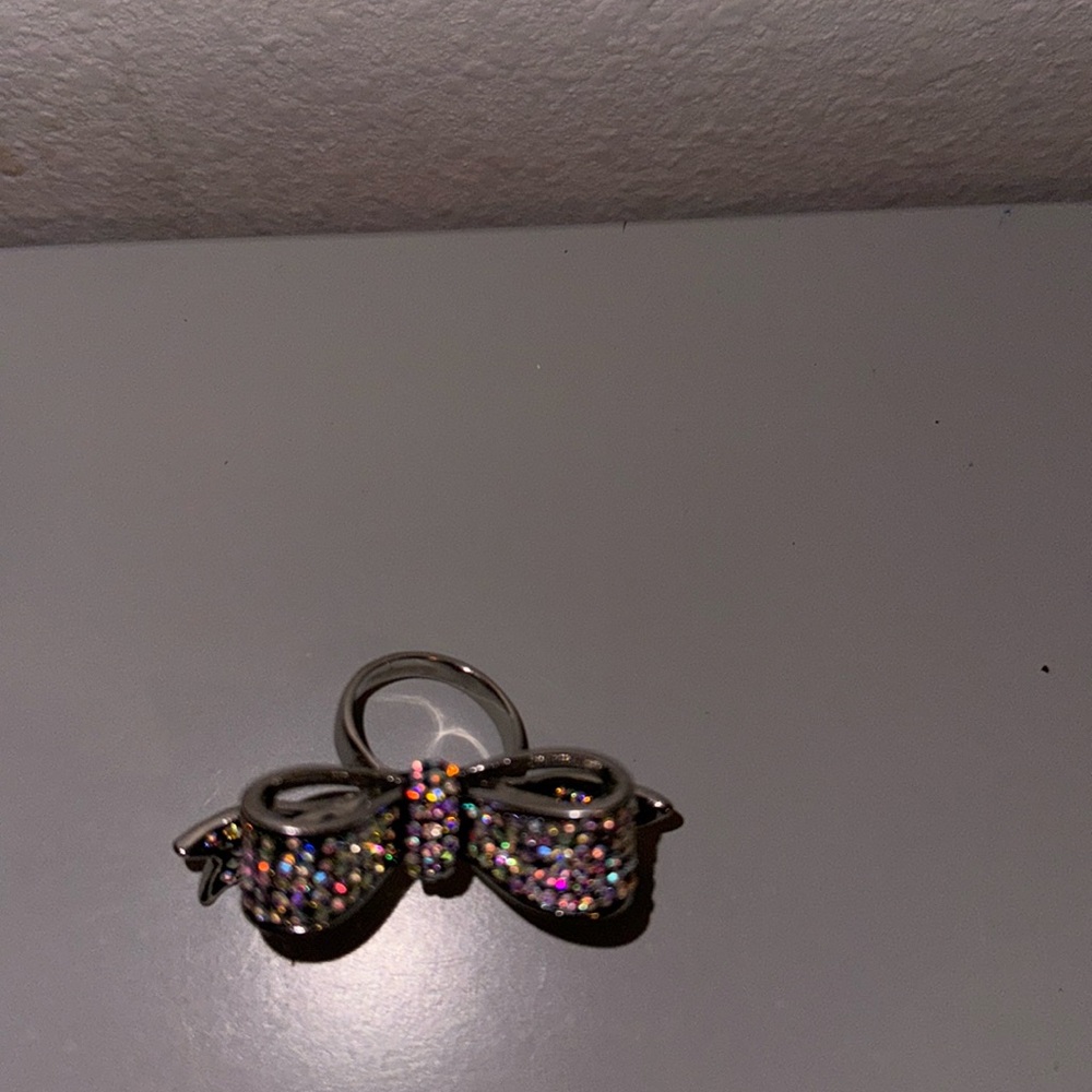 Bow ring - Picture 2 of 3